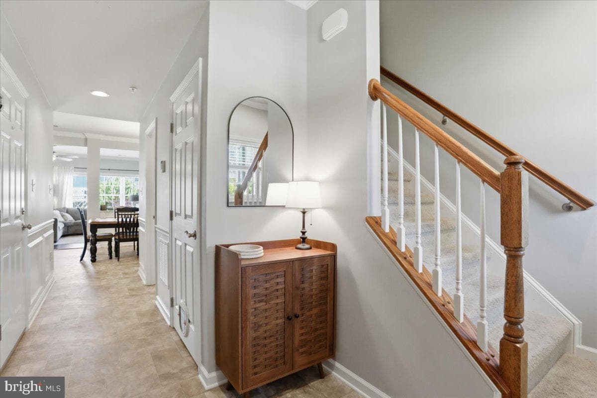 451 Frick Avenue photo 4