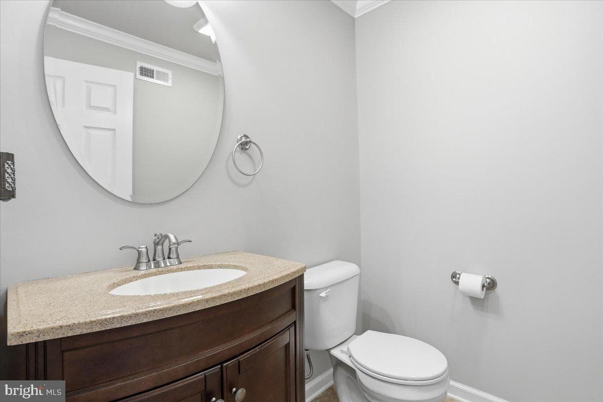 451 Frick Avenue photo 5