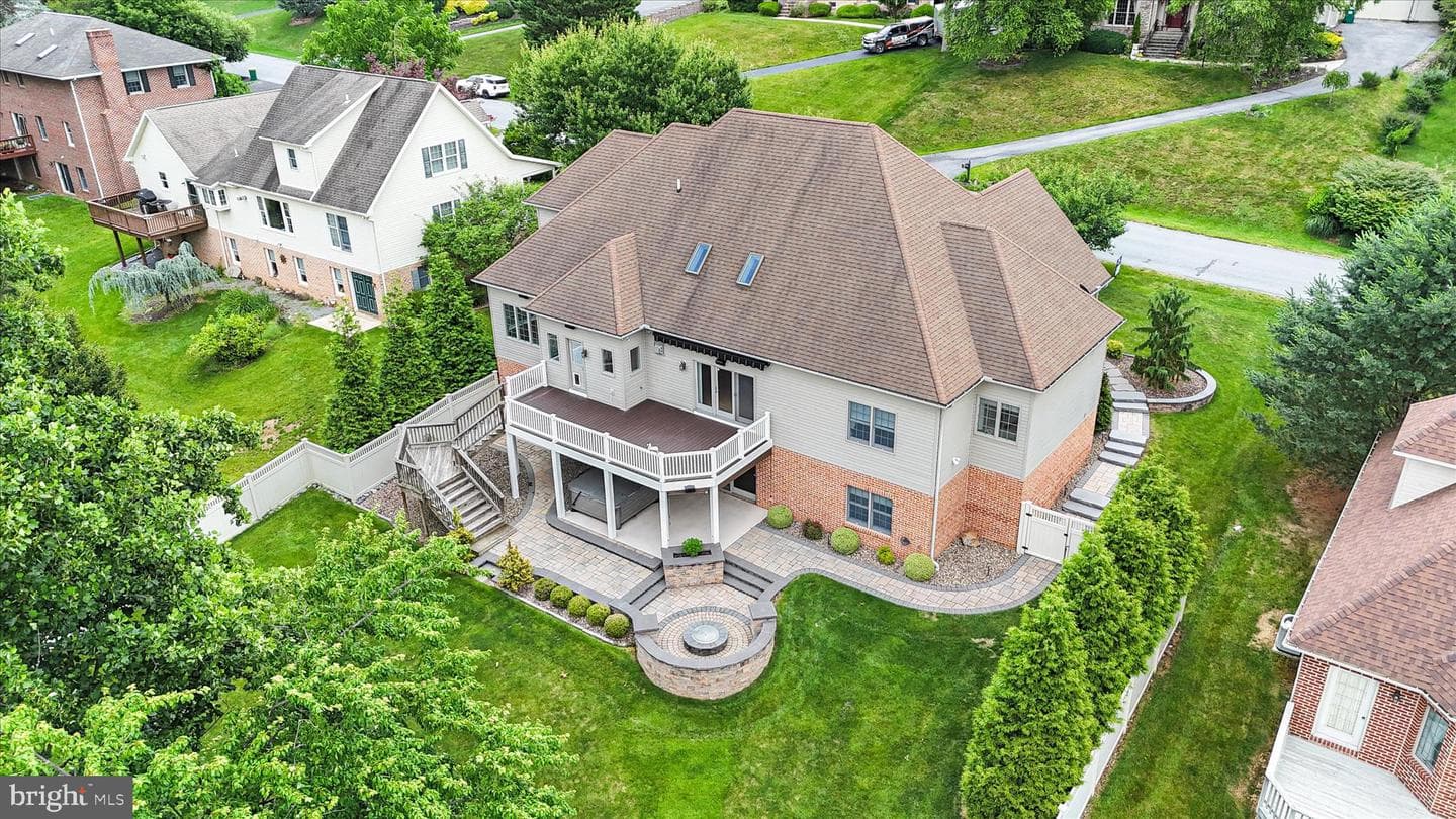 11067 Weatherstone Drive photo 4