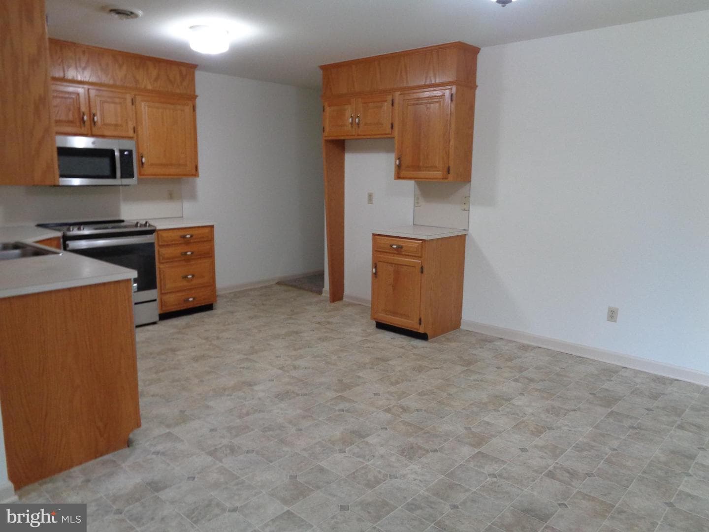 428 Martina Drive photo 9