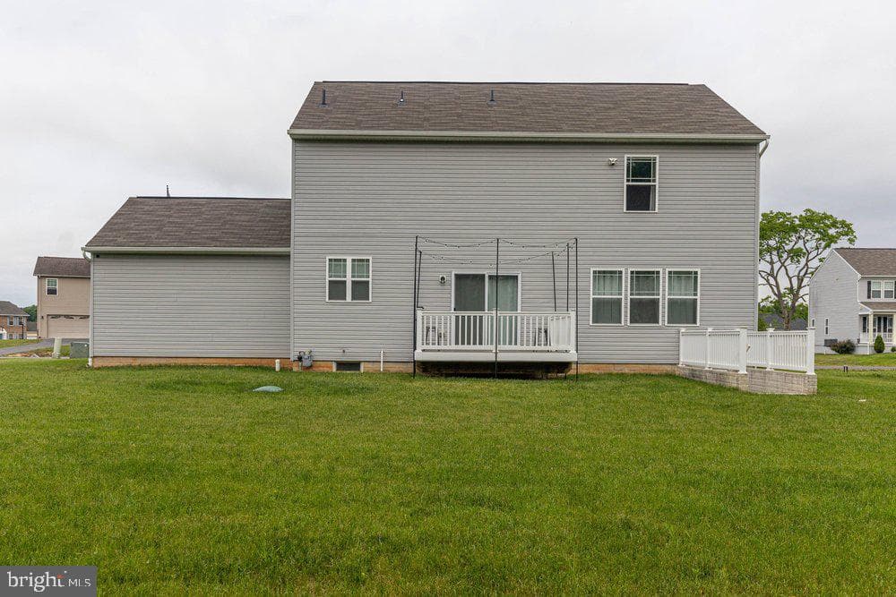 174 Paradise View Drive photo 4