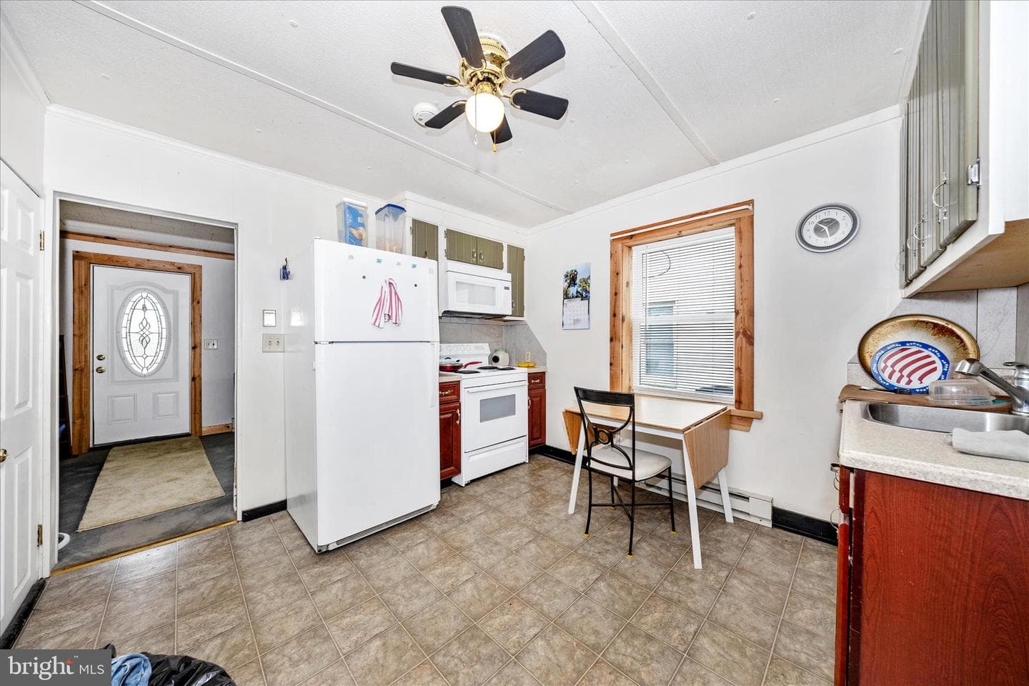 455-457 W 5th Street photo 17