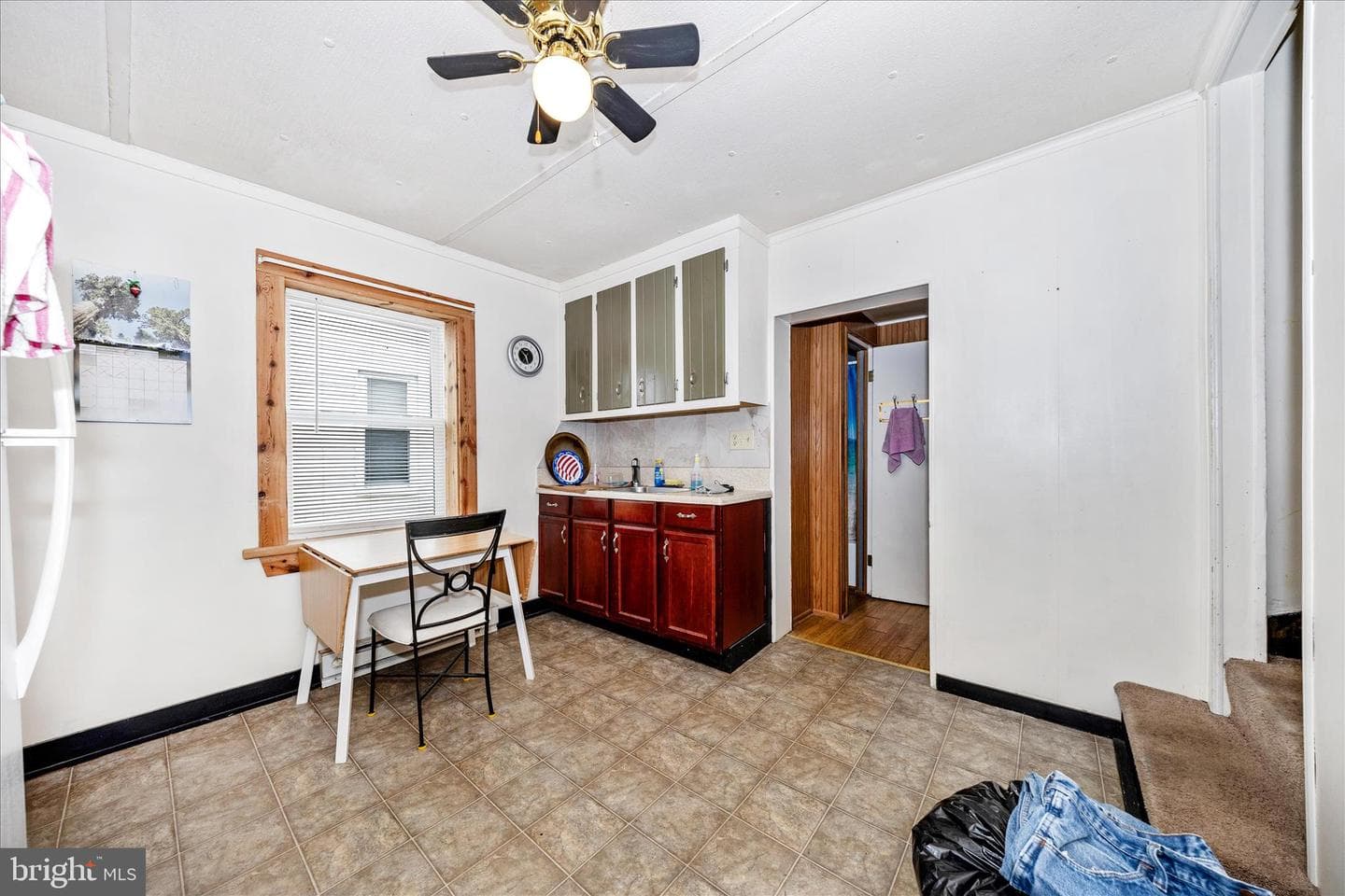 455-457 W 5th Street photo 25