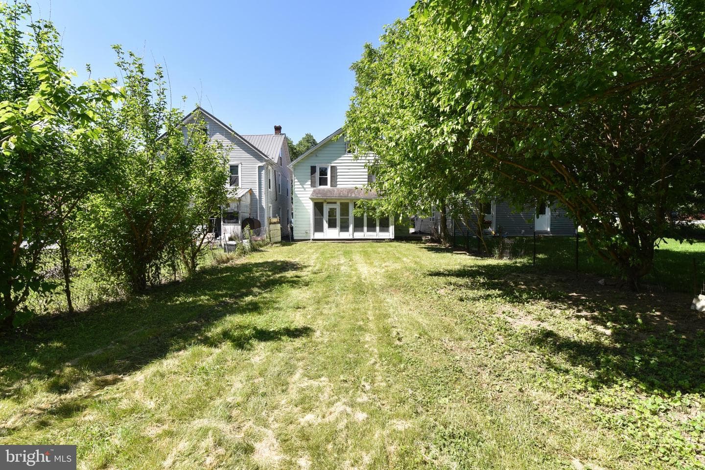 325 Fourth Street photo 25