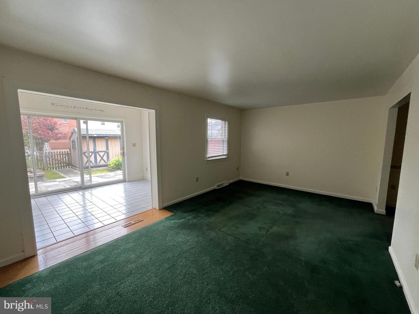 841 Woodlawn Drive photo 12