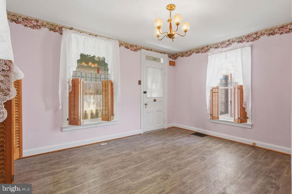 101 Middle Street photo 6