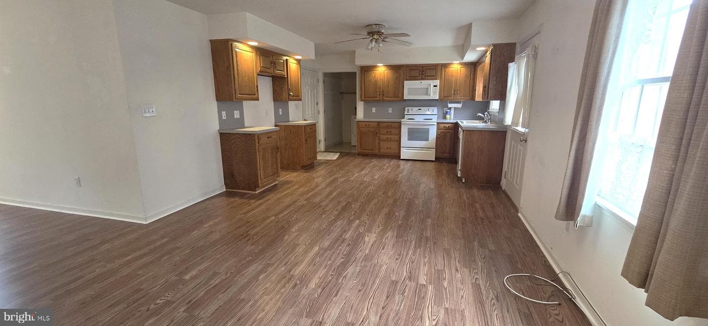 610 W Third Street photo 9