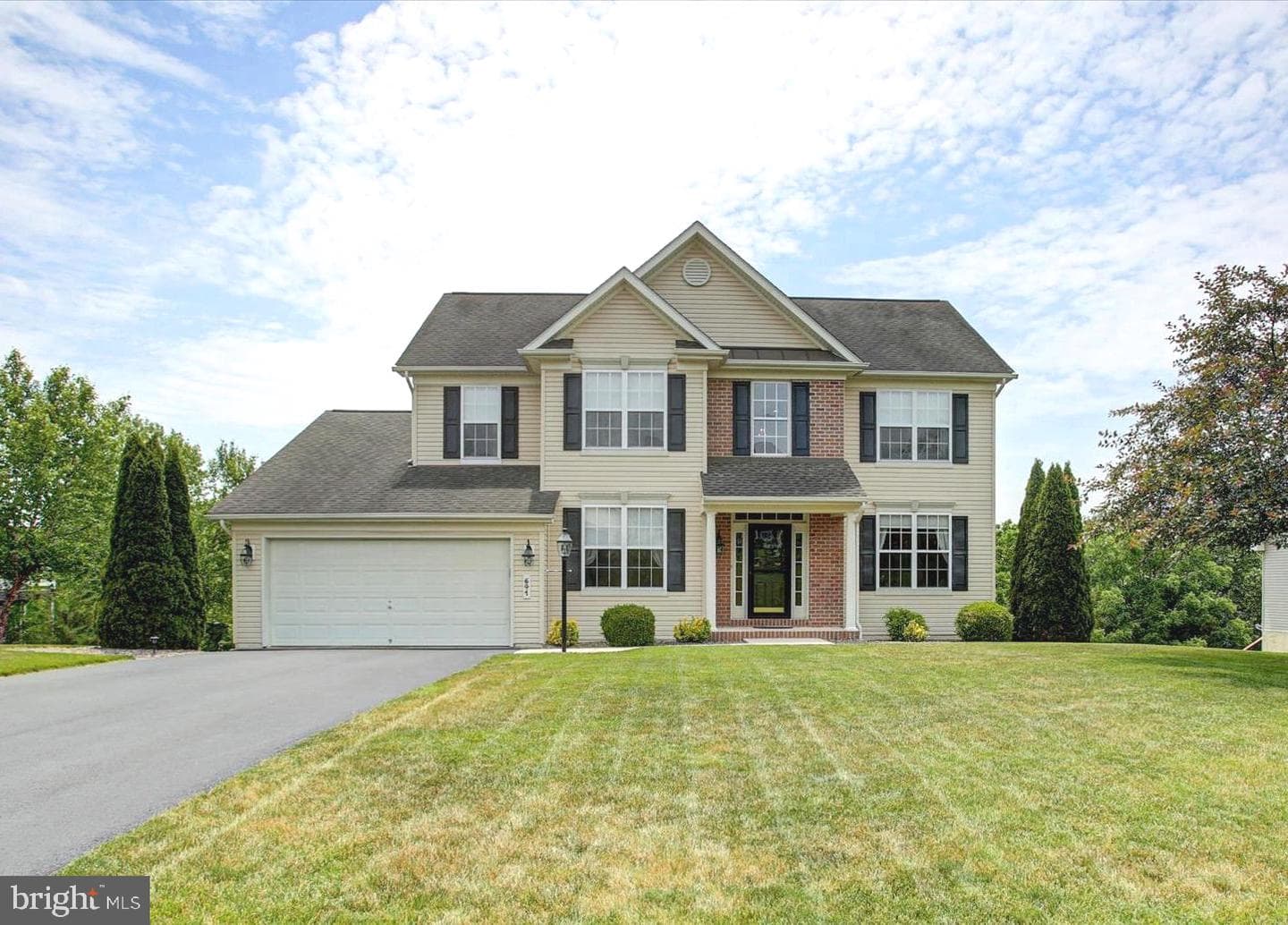 641 Shannon Drive N photo 3