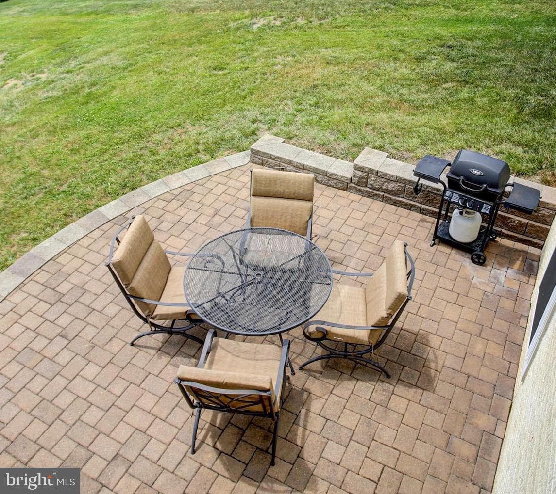 641 Shannon Drive N photo 52