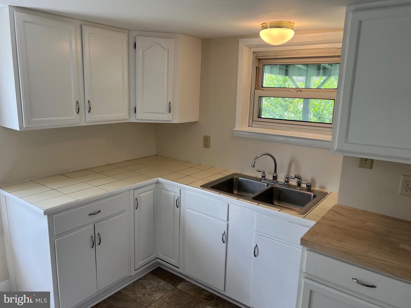 323 Hood Street photo 21