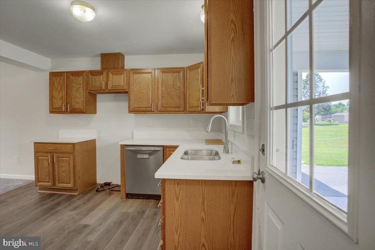604 Fairview Avenue photo 11