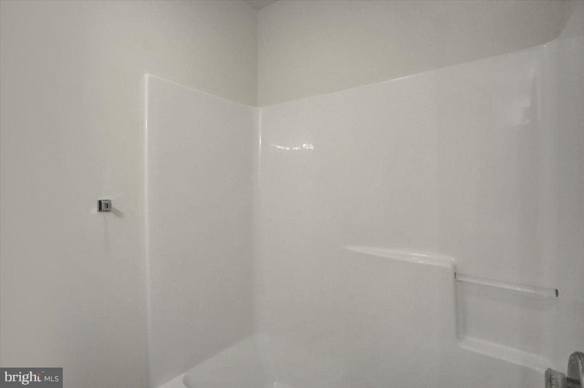 604 Fairview Avenue photo 22