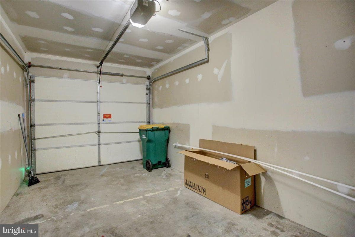 604 Fairview Avenue photo 28