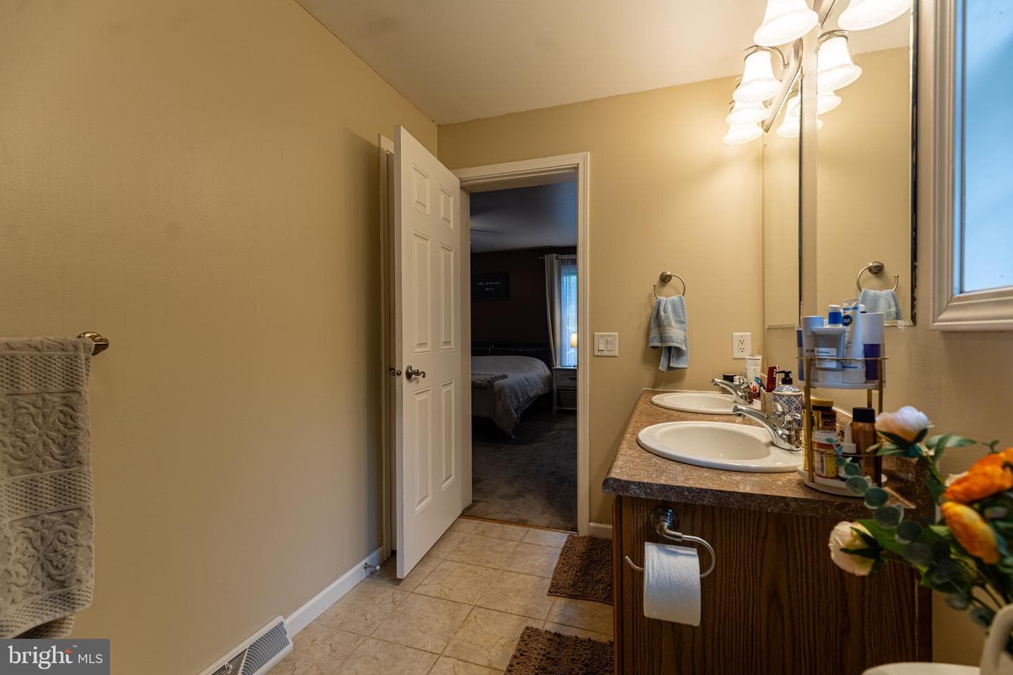 12345 Lincoln Way W photo 42