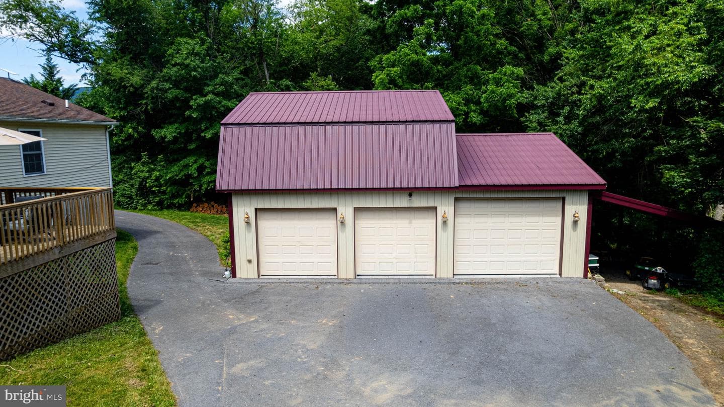12345 Lincoln Way W photo 8