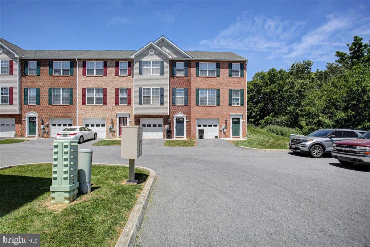 433 W Baltimore Street #b, Greencastle