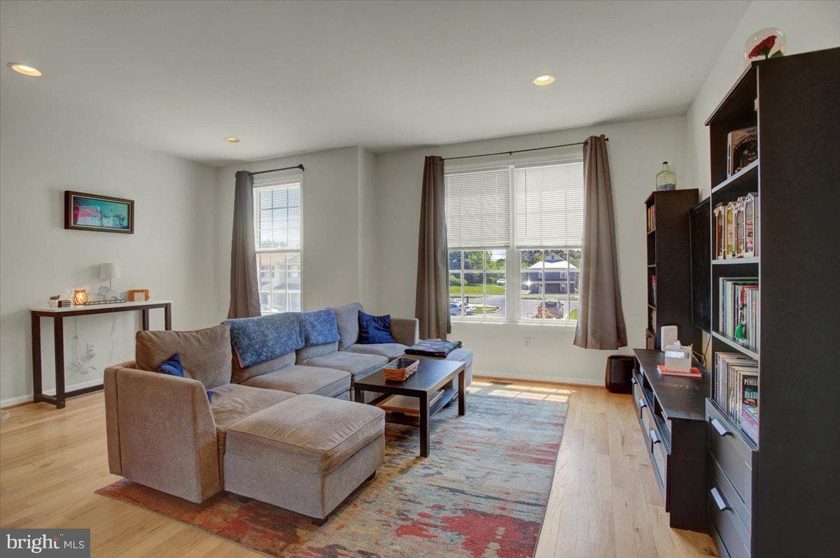 433 W Baltimore Street #b photo 13