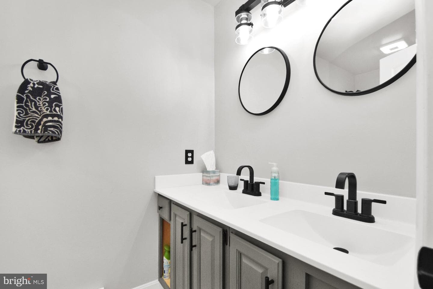 1228 Candice Lane photo 8