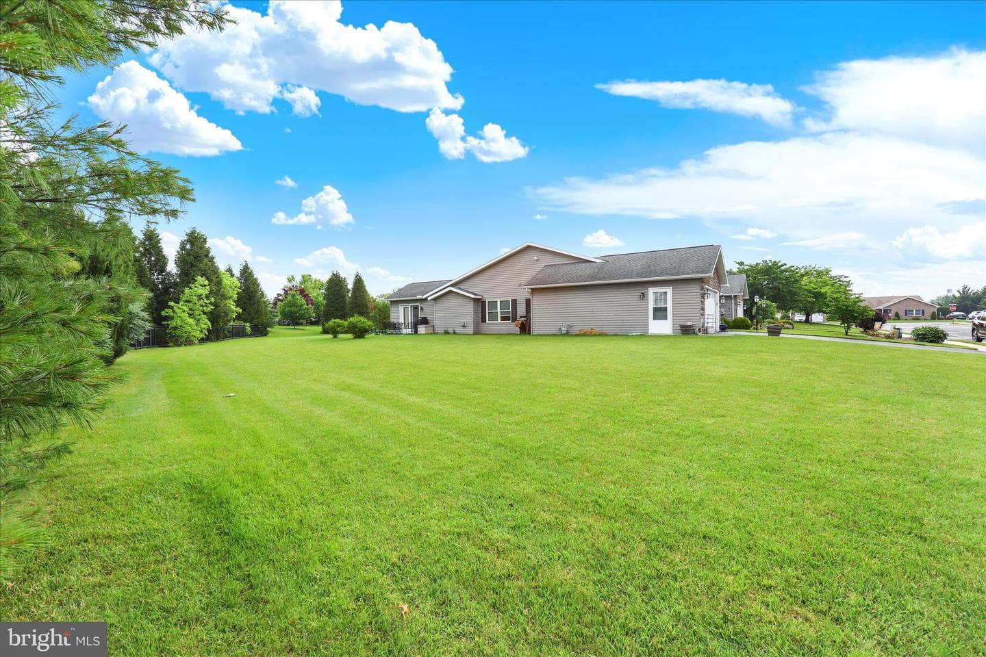 261 Matthew Drive #306 photo 24