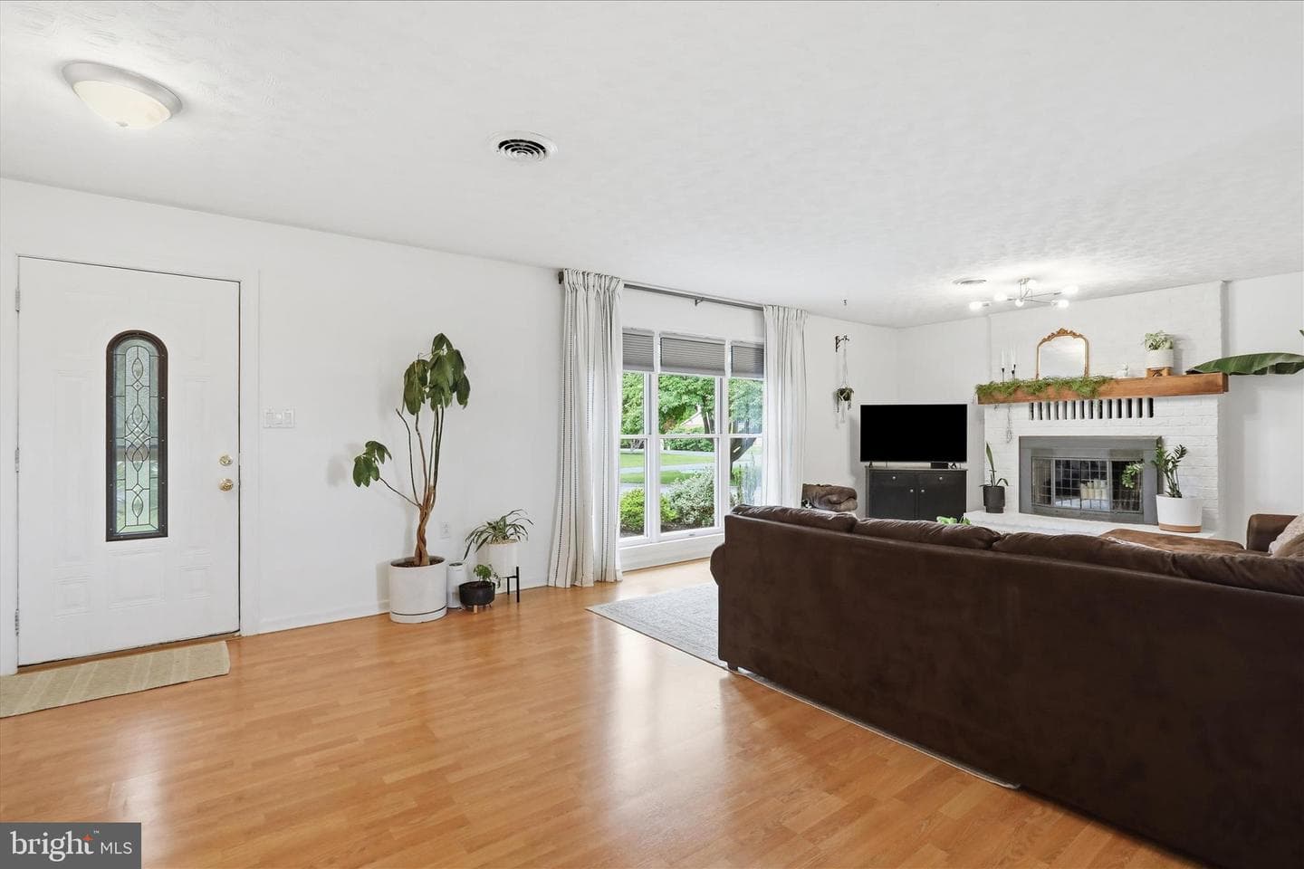 482 Starr Avenue photo 4