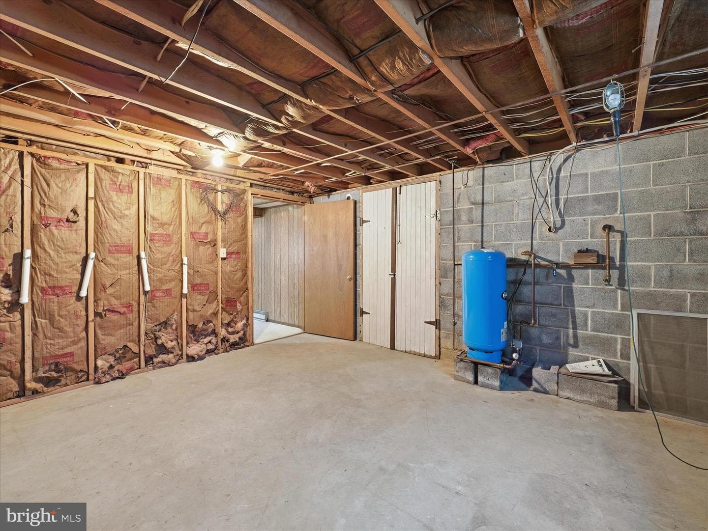 11141 Lincoln Way W photo 36