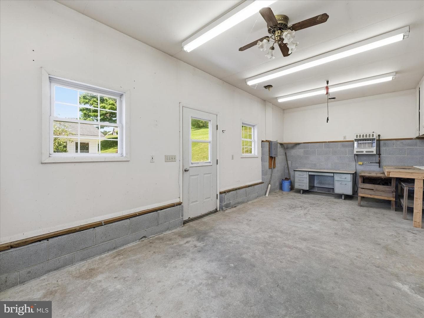 11141 Lincoln Way W photo 52