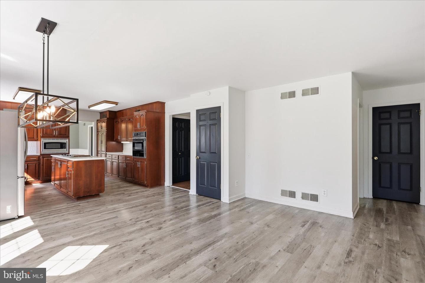 2242 Scotland Road photo 22
