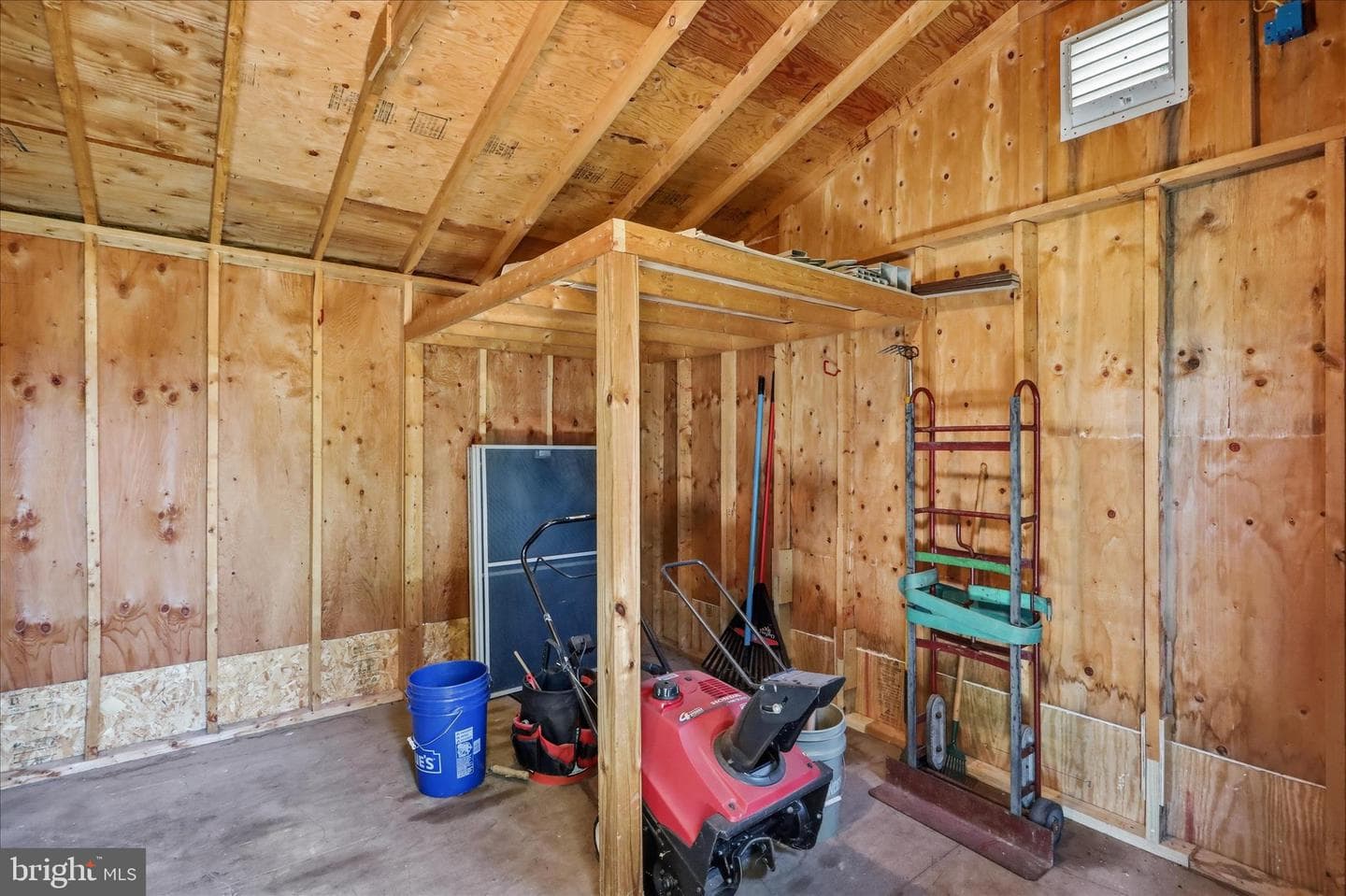 255 Audubon Court photo 67