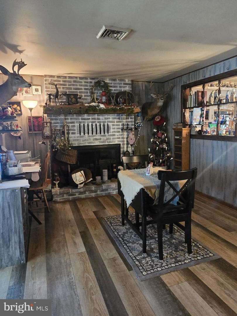 5925 Greenvillage Road photo 12