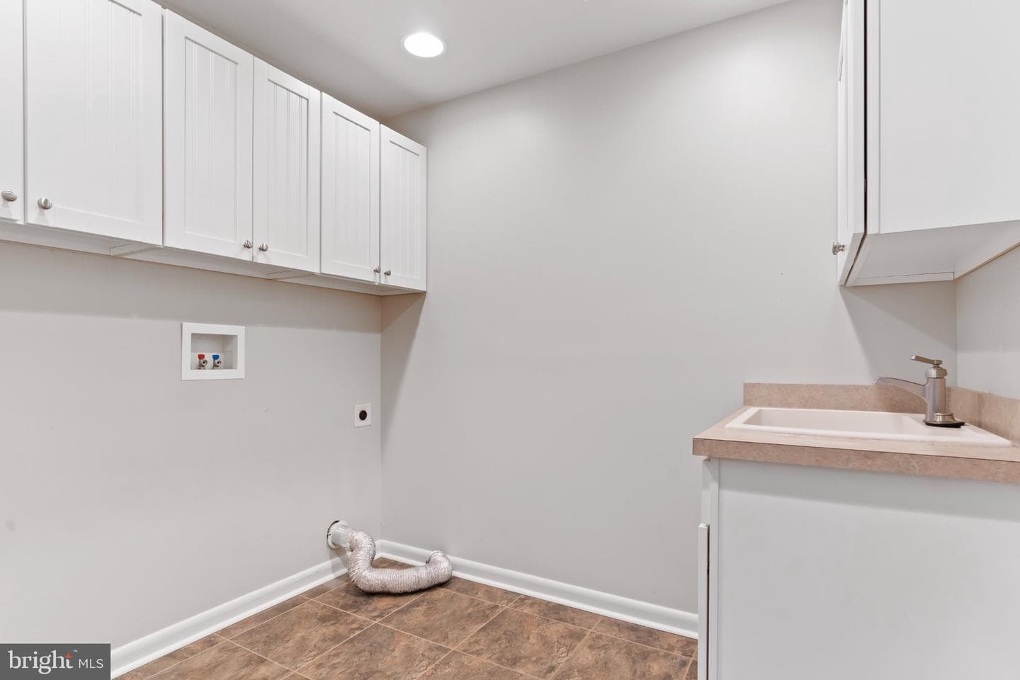 6566 Fairway Drive W photo 10