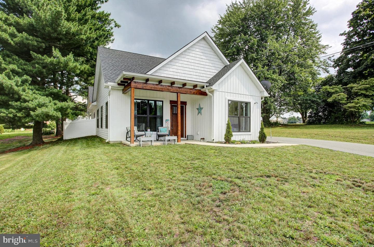 1311 Marvic Dr. photo 4