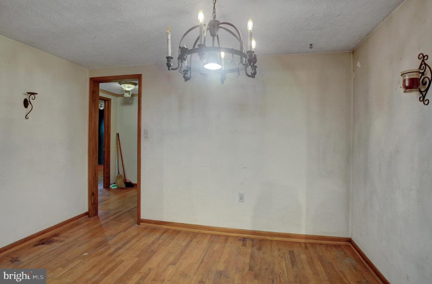 1811 Holly Lane photo 10