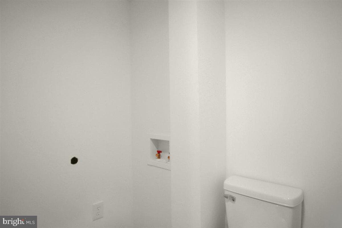 8179 Lincoln Way East photo 19