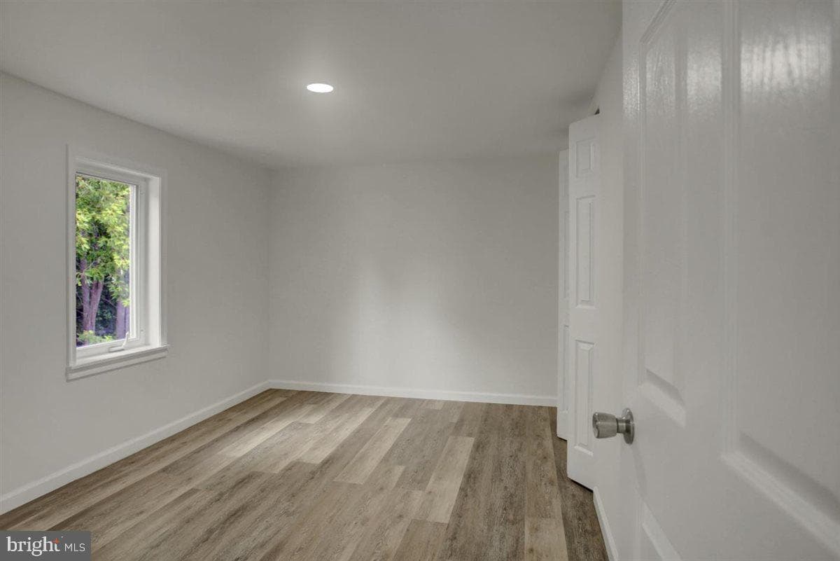8179 Lincoln Way East photo 23