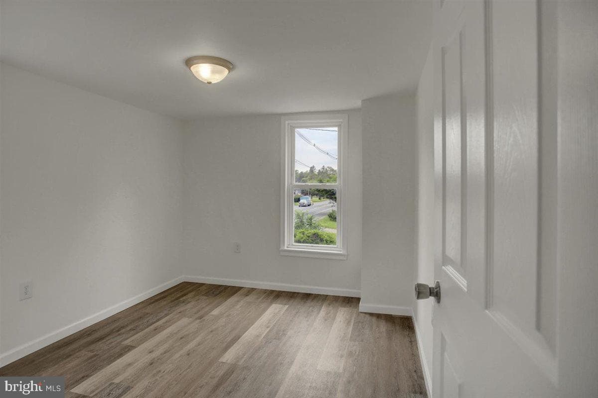 8179 Lincoln Way East photo 26