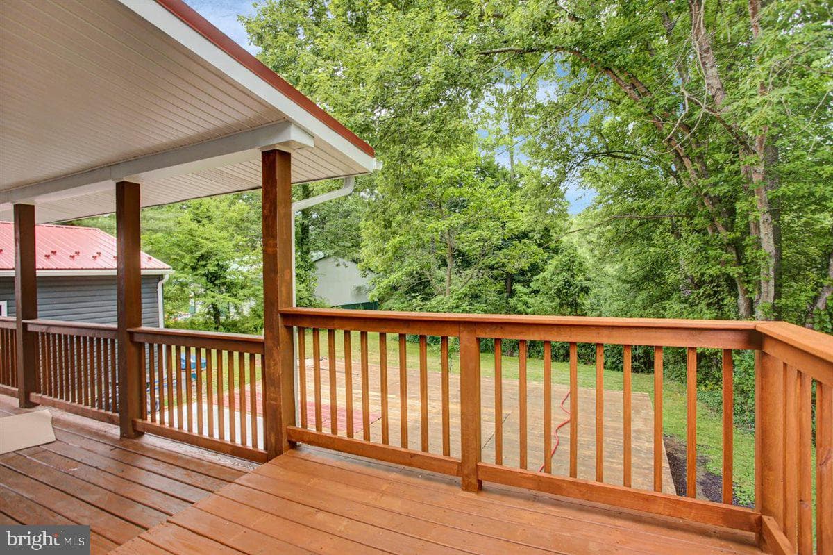 8179 Lincoln Way East photo 34