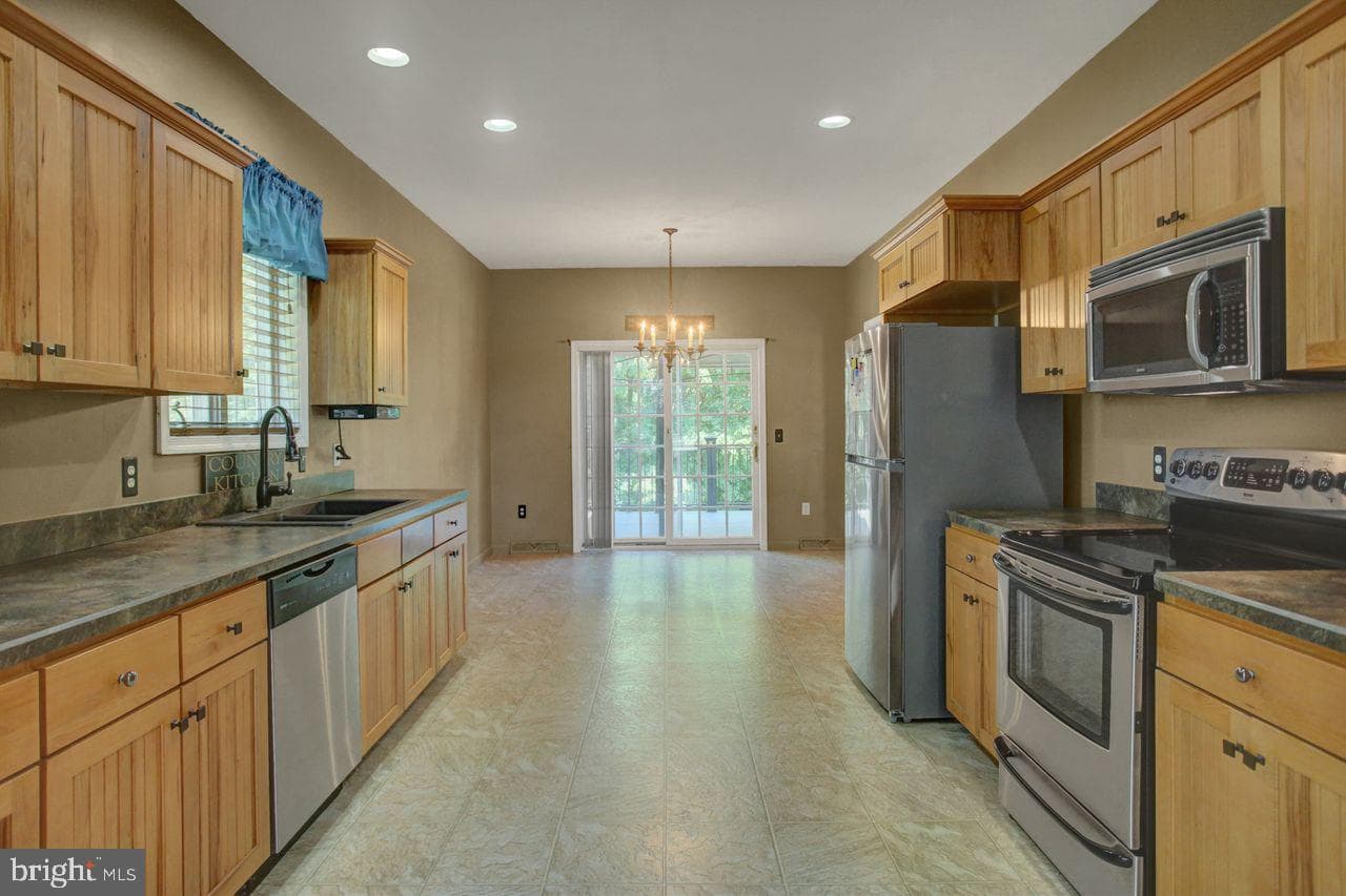8333 Buchanan Trail W photo 14