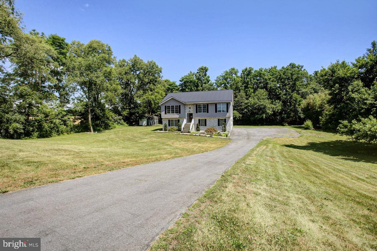 8333 Buchanan Trail W, Mercersburg