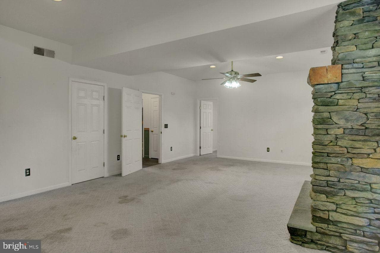 8333 Buchanan Trail W photo 41