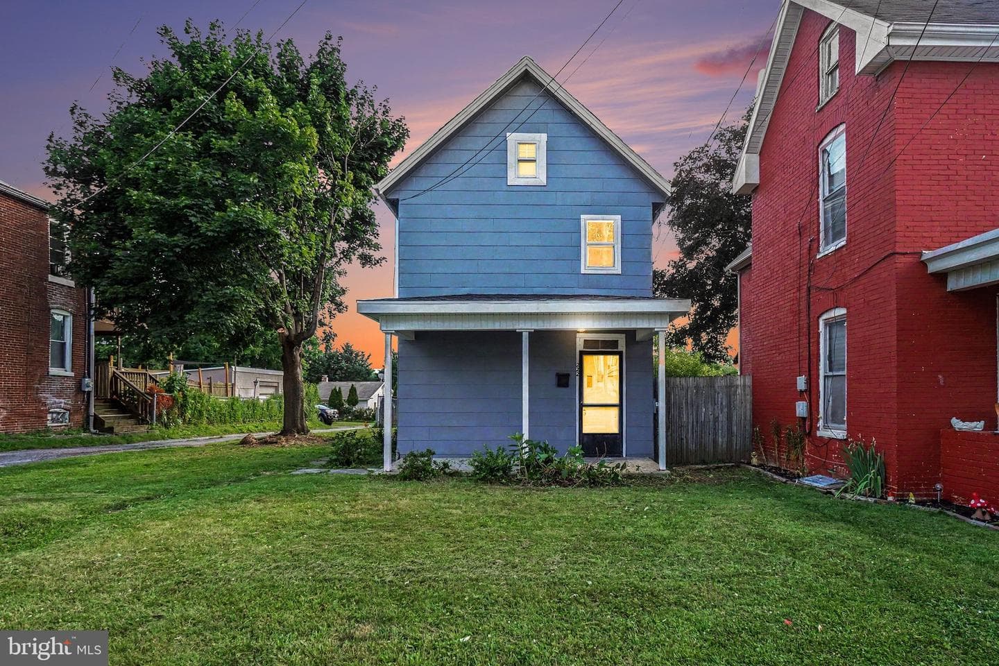 222 W 4th St, Waynesboro
