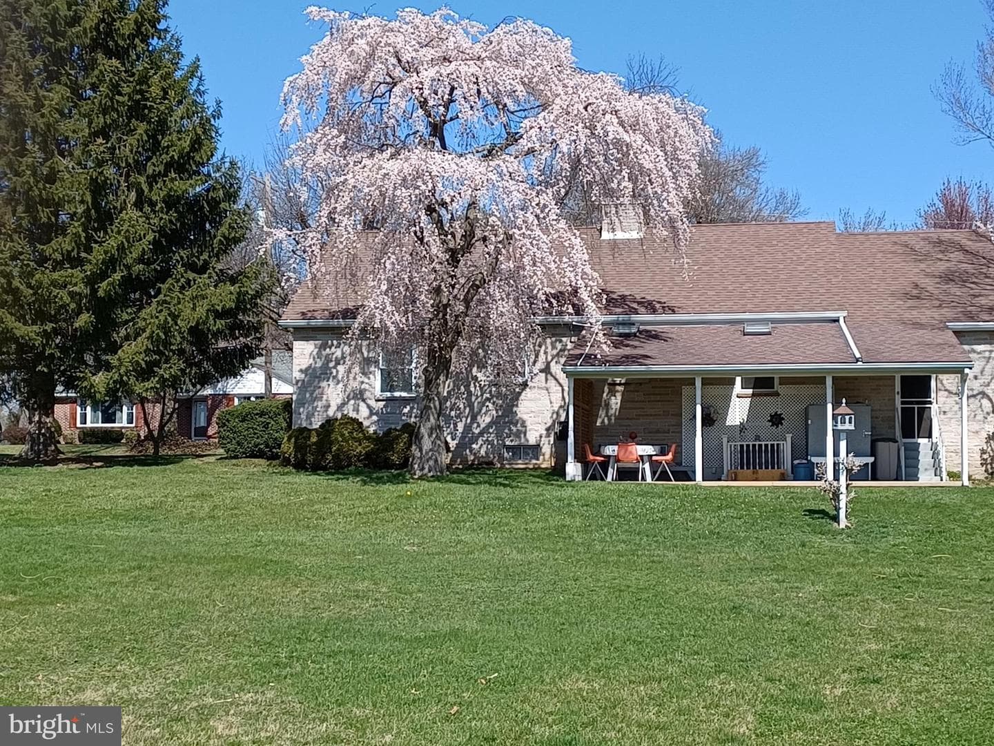 42 E Grandview Avenue photo 3
