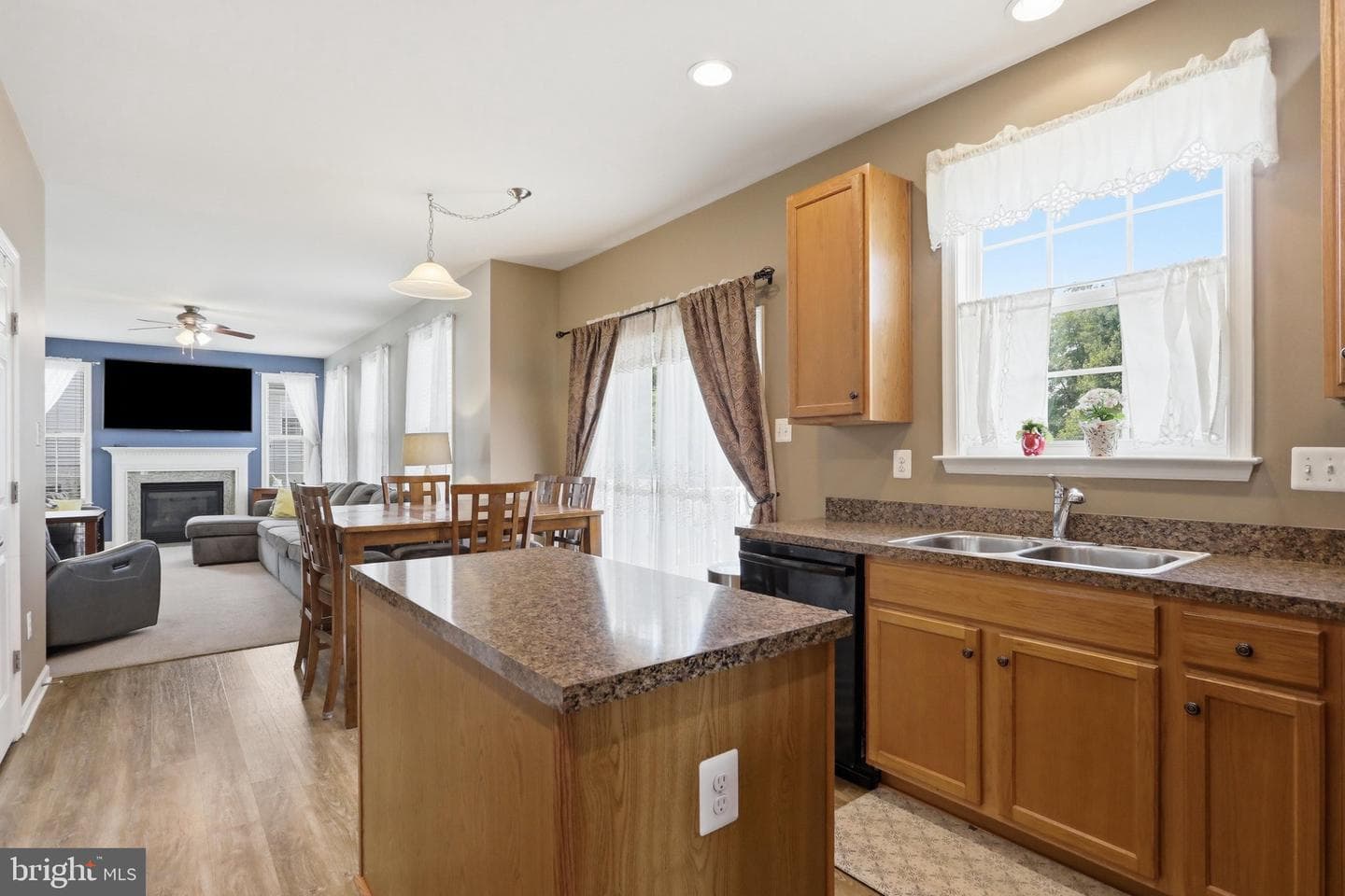 807 Crestwood Drive #106 photo 12