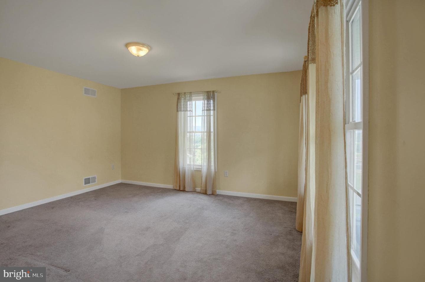1724 Bell Avenue photo 11