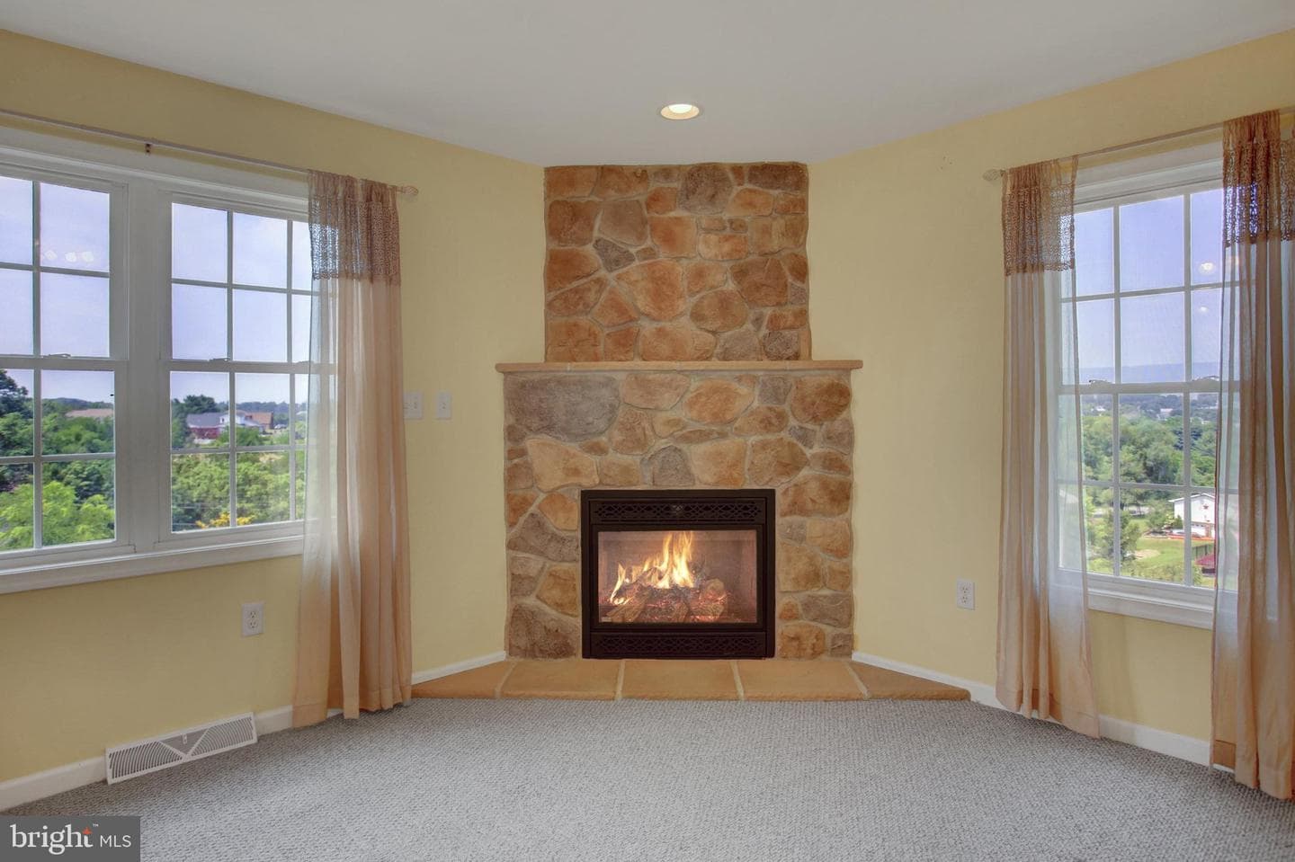 1724 Bell Avenue photo 25