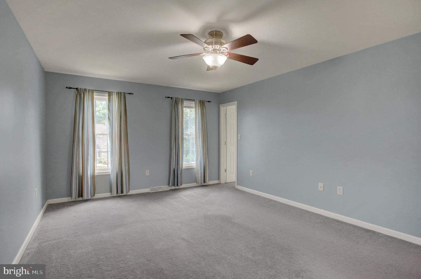 1724 Bell Avenue photo 29