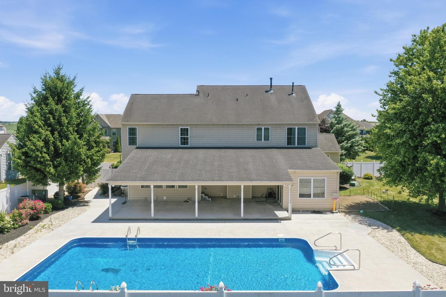 2419 Somerset Road photo 22