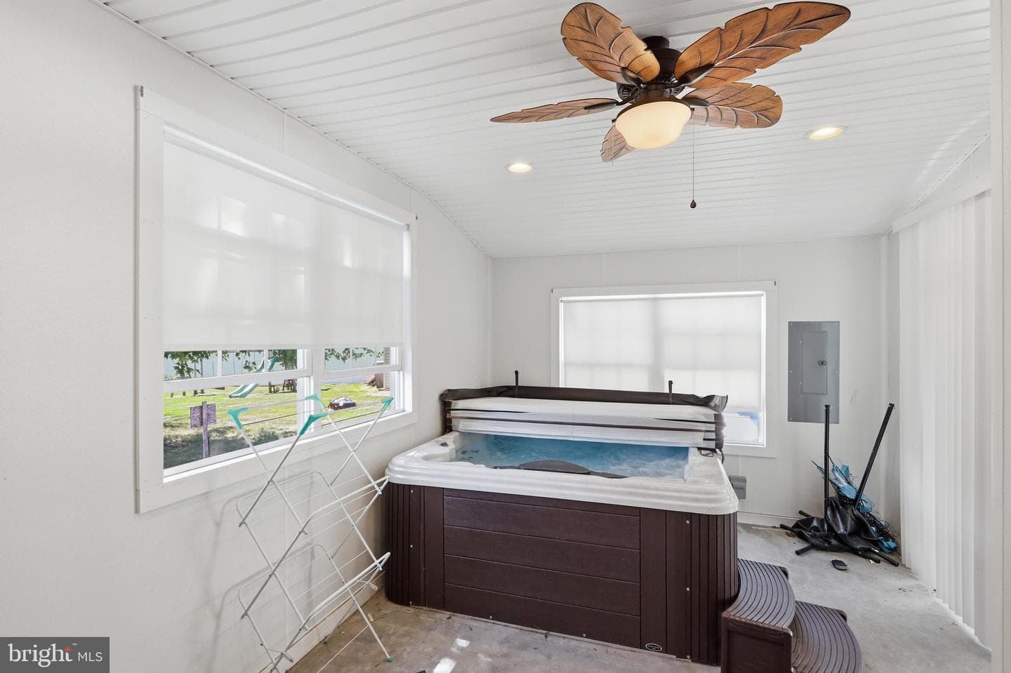 2419 Somerset Road photo 24