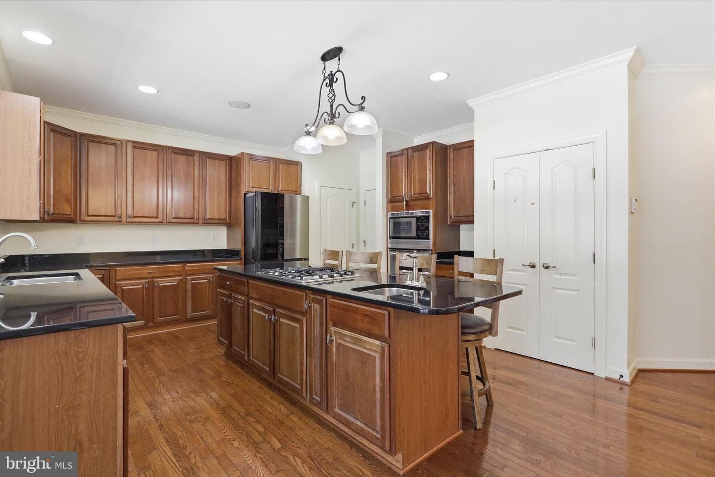 2419 Somerset Road photo 40