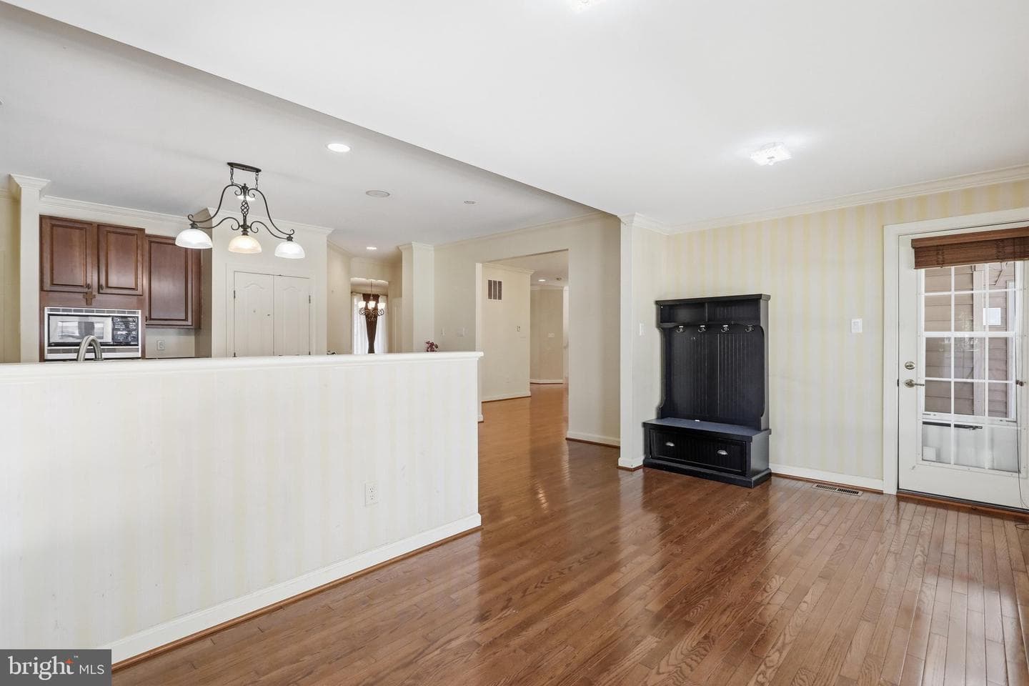 2419 Somerset Road photo 44