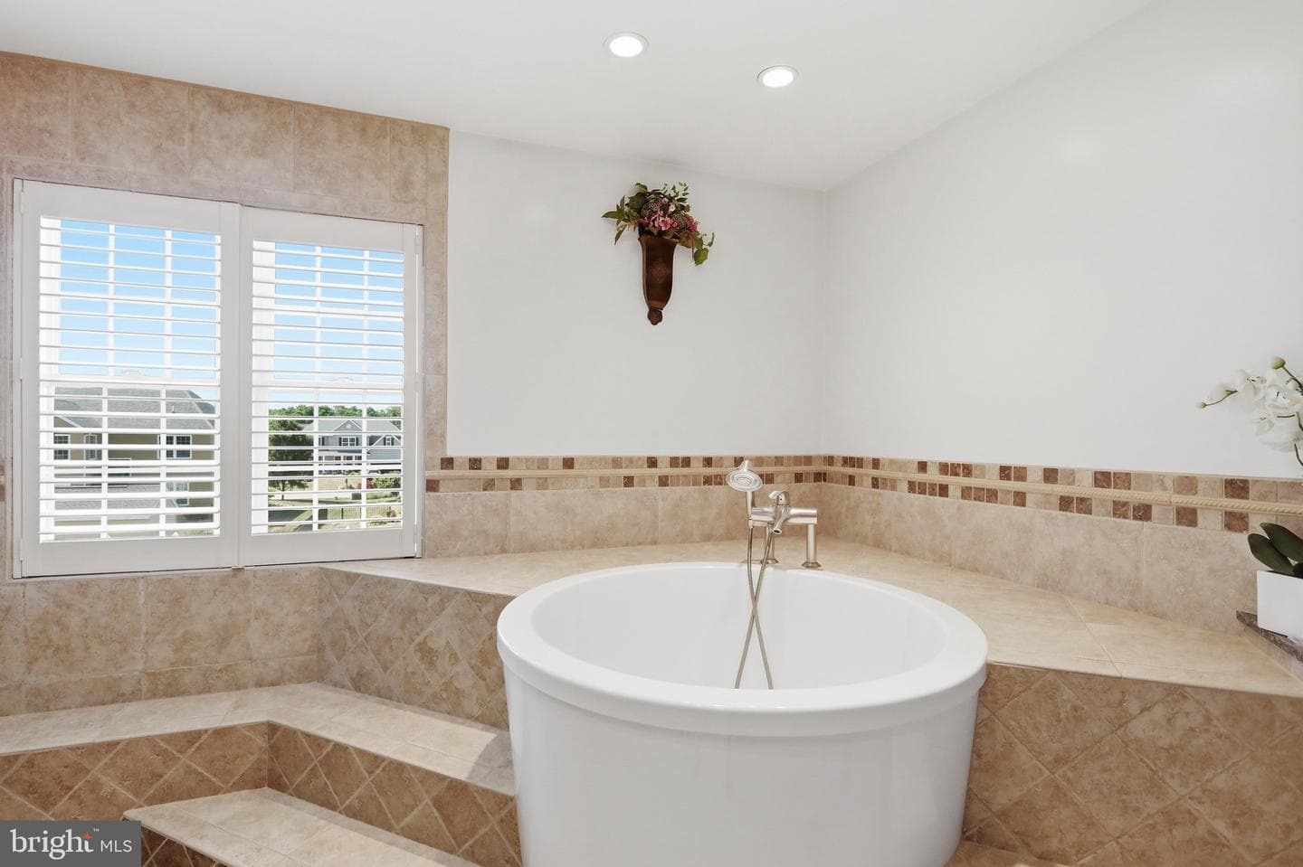 2419 Somerset Road photo 61